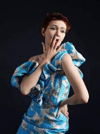 Edinburgh Fringe Review: Elf Lyons is The Woman on the Edge, Pleasance Courtyard