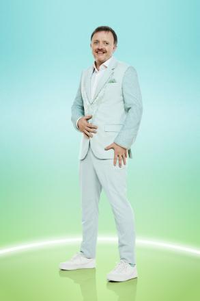 Chris McCausland Does His Spanish Steps On Strictly Chris McCausland Does His Spanish Steps On Strictly