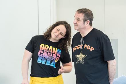 Jessica Fostekew & Mark Thomas Team Up With The Paper Birds For Tour Show Jessica Fostekew & Mark Thomas Team Up With The Paper Birds For Tour Show