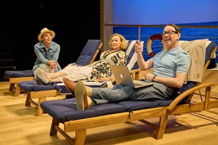 Theatre Review: The Unfriend, Criterion Theatre Theatre Review: The Unfriend, Criterion Theatre