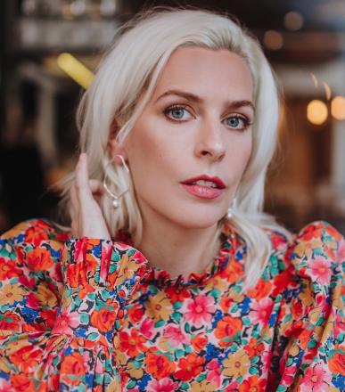 Sara Pascoe Joins Women Of the World Line-Up Sara Pascoe Joins Women Of the World Line-Up