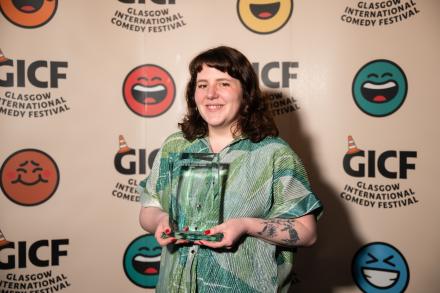 Amanda Dwyer Wins 2026’s Sir Billy Connolly Spirit of Glasgow Award at Glasgow International Comedy Festival
