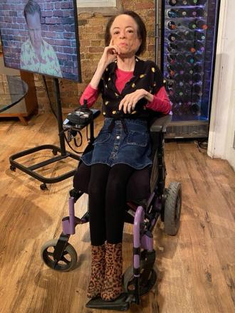 Liz Carr Would Like To Be A Bond Villain Liz Carr Would Like To Be A Bond Villain