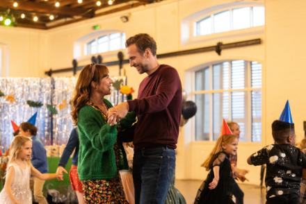 Romantic Comedy Trying Set To Return Romantic Comedy Trying Set To Return