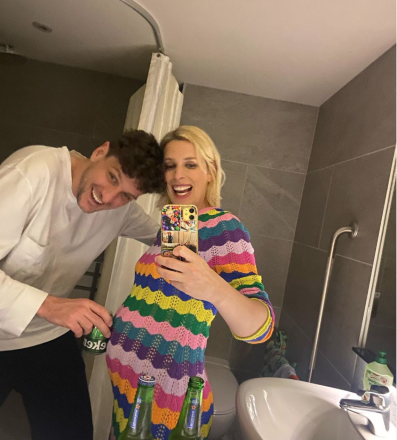Sara Pascoe Announces Pregnancy Sara Pascoe Announces Pregnancy