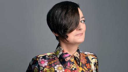Comic Zoe Lyons Launches Comedy Competition And Supports New Comics Why Zoe Lyons Is Wearing A Wig On Live at the Apollo