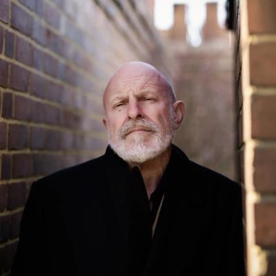 Interview: Simon Evans On His Latest Show Staring At The Sun