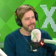 Iain Stirling Threatens To Go Na...Topless If He Sells Enough Tickets