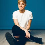 Mae Martin Adds Extra Tour Dates 