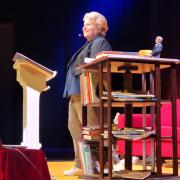Sandi Toksvig Goes Back On Tour