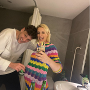 Sara Pascoe Announces Pregnancy